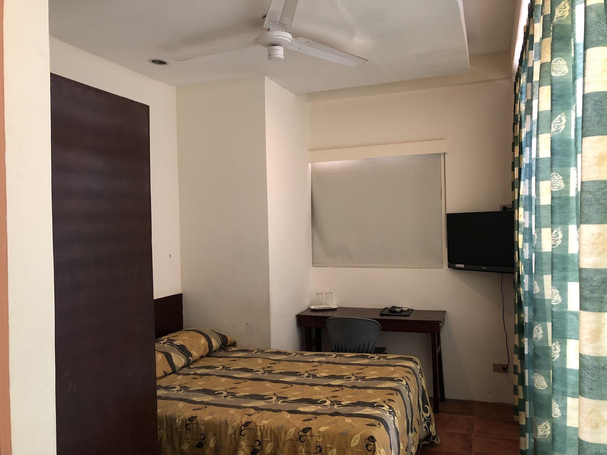 Hey Jude Resort Hotel Balabag  Exterior photo